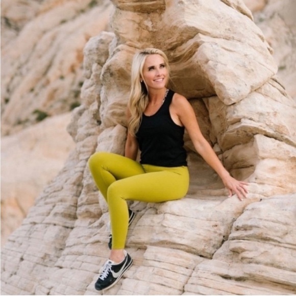 Women's Zyia Pistachio Luxe Leggings 6-8 workout pants gym athletic - Picture 2 of 4